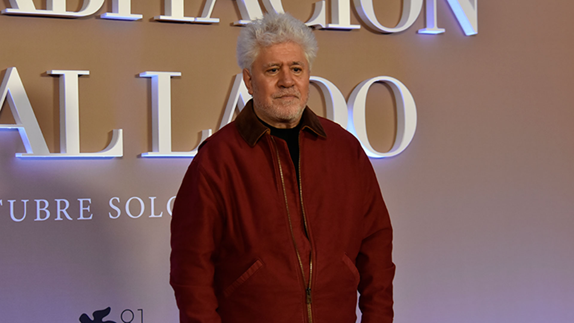 Pedro Almodóvar en el photocall. Imagen: Prez Magazine.