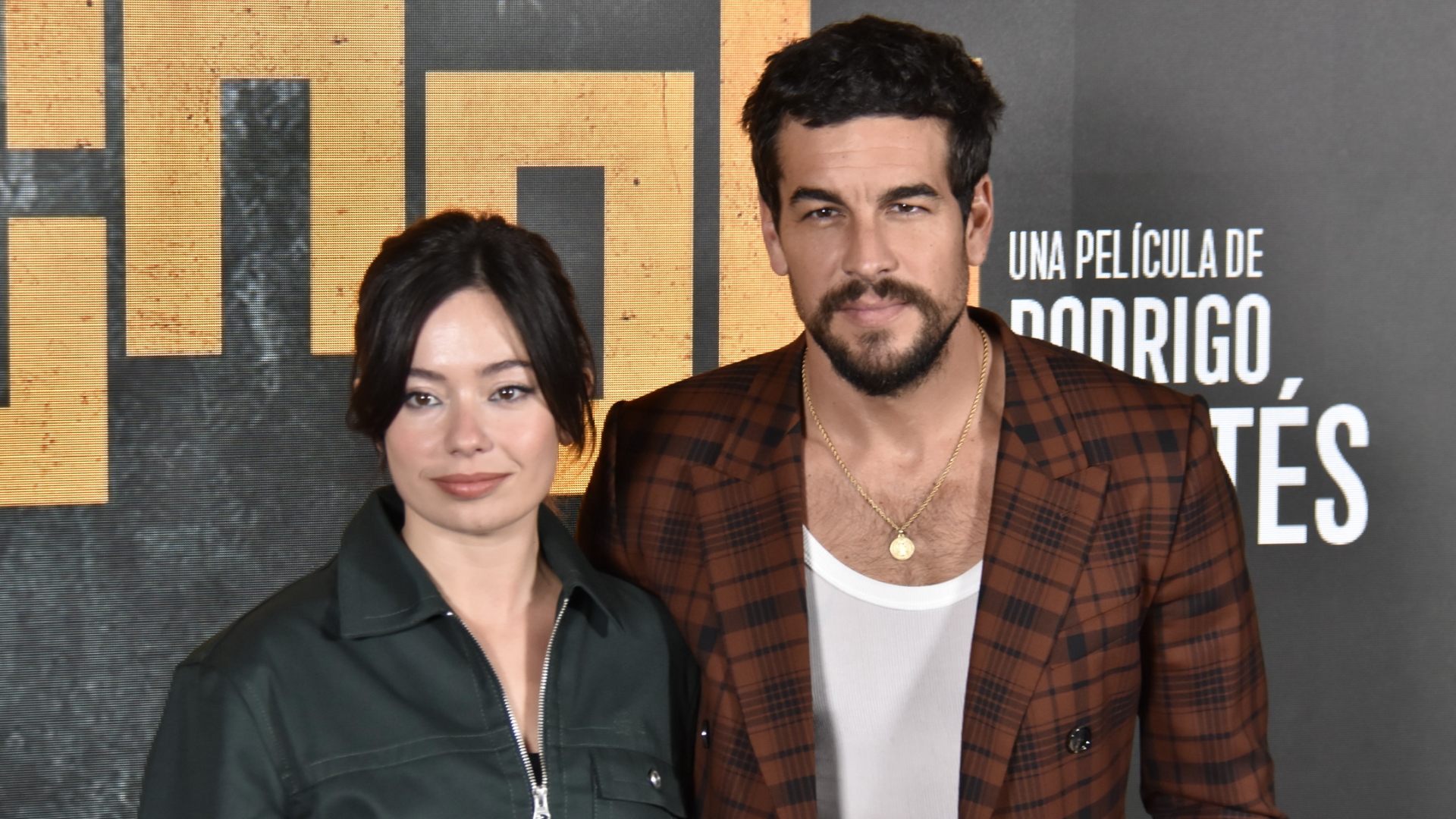 Anna Castillo y Mario Casas en el photocall de 'Escape' en Madrid. Imagen: Cristina Rubio - Prez Magazine.