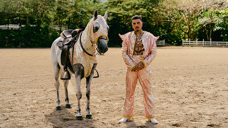 Rauw Alejandro presenta su nuevo single “Carita Linda”