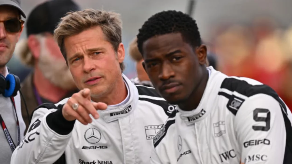 Brad Pitt y Damson Idris en F1 Movie. Fuente: Apple