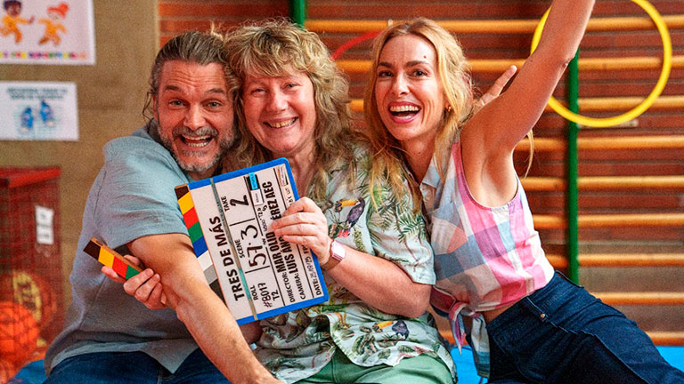Kira Miró y Salva Reina protagonizan juntos una nueva comedia: "Tres de más"
