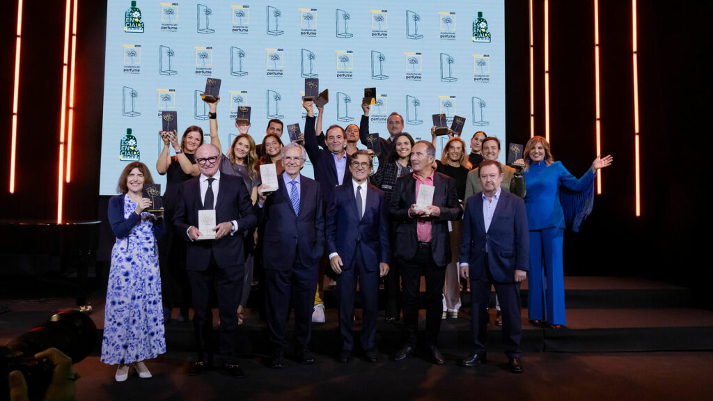 La Academia del Perfume celebra su XVIII edición con la gala “ESENCIAL. El arte de lo invisible” en Madrid