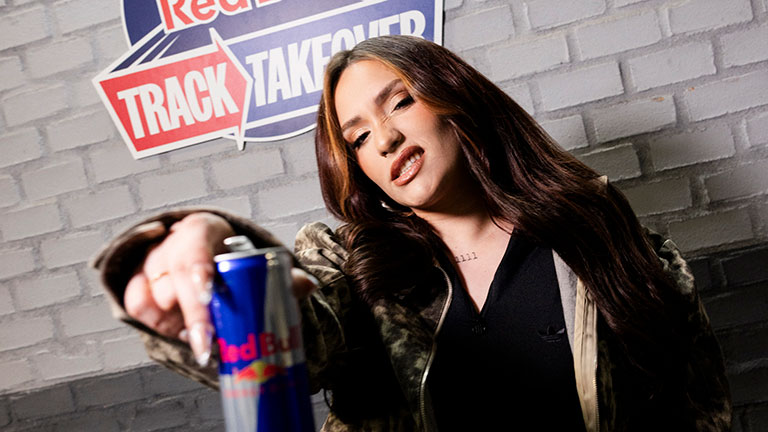 Red Bull Surco presenta “Track Takeover”: Lia Kali y marquitos reinventan “Contra Todo Pronóstico”
