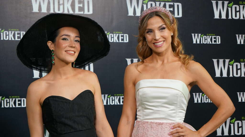 Cristina Picos y Cristina Llorente en la presentación del musical. Imagen oficial de PREZ por Elisa Rodríguez (@elisa.mallo).